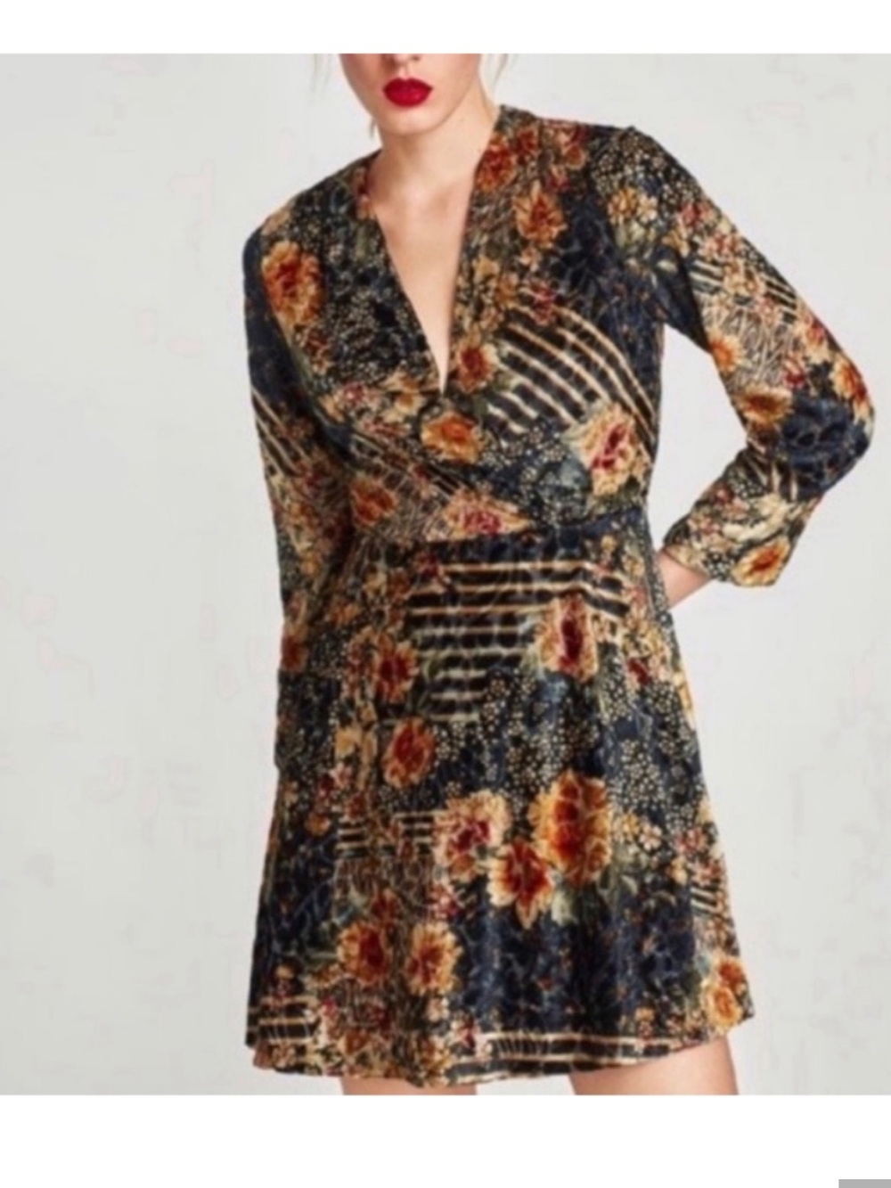 ZARA Velvet Floral  short dress